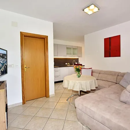Apartment Elin Sofia Porec